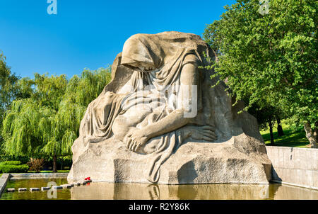 Il dolore di madre e di una scultura sul Mamayev Kurgan a Volgograd, Russia Foto Stock