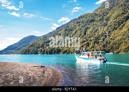 Barca a todos los Santos Lago - Los Lagos Regione, Cile Foto Stock