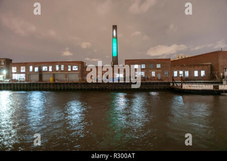 Il bacino Anable (aka undicesimo Street Basin) nella città di Long Island quartiere di Queens a New York Martedì, Novembre 13, 2018. Amazon ha annunciato che Long Island City sarà la posizione di una parte della sua HQ2 campus con il Anable bacino destinato per la costruzione del suo campus nonché tenendo lo spazio in una corte Square edificio per uffici. (© Richard B. Levine) Foto Stock