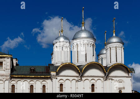 1653 la chiesa dei dodici Apostoli, ora il Museo di Arti Applicate, nella piazza della cattedrale, il Cremlino di Mosca, Russia Foto Stock