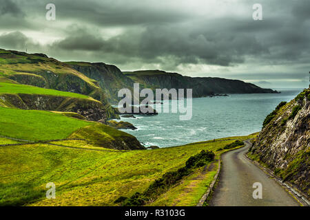 Spettacolare Atlantik Costa e scogliere a St. Abbs Head in Scozia Foto Stock