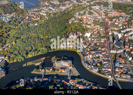 Vista aerea, panoramica Museum, castello Bernburg, Schloßstraße, Saaleufer orientale, Bernburg, cerchio Paderborn, Sassonia-Anhalt, Germania, Europa ,, DEU, Eur Foto Stock