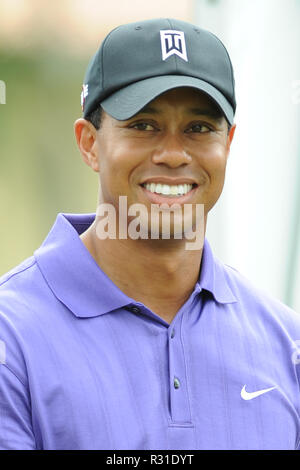 DORAL FL - MARZO 13 : golfista Tiger Woods svolge durante il secondo round del campionato di CA detenute al Doral Resort & Spa il 13 marzo 2009 a Miami in Florida. Persone: Tiger Woods Foto Stock