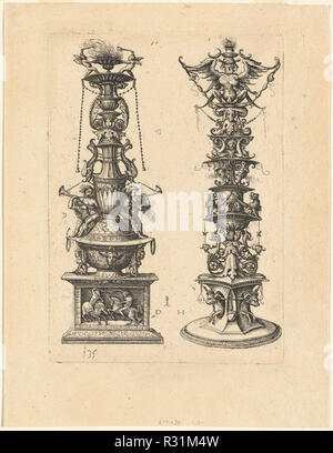 Due modelli a candelabro. Dimensioni: piastra: 22,2 x 18,8 cm (8 3/4 x 7 3/8 in.) foglio: 28,5 x 21,8 cm (11 1/4 x 8 9/16 in.). Medium: incisione (ferro). Museo: National Gallery of Art di Washington DC. Autore: Daniel HOPFER. Foto Stock