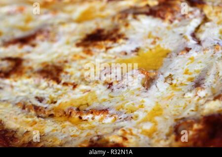 Lasagne con mozzarella formaggio sulla parte superiore Foto Stock