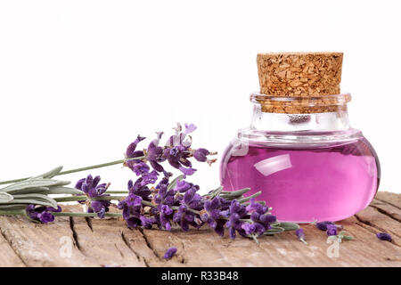 Olio di lavanda per il relax Foto Stock