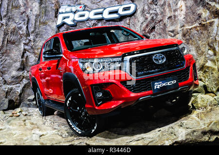 Bangkok, Tailandia - 5 Dicembre 2017: Toyota Hilux REVO Rocco Sport display in Thailandia International Motor Show Foto Stock