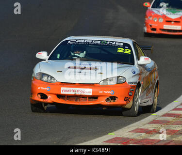 Nick Moore, Hyundai Coupe 2000, Hyundai Coupe Cup, BARC, nella gara notturna incontro, Brands Hatch, novembre 2018, il circuito da corsa, concorrenza, Englan Foto Stock