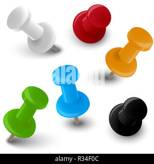 Set di diversi thumbtacks colorati Foto Stock