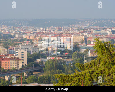 Praga, Repubblica Ceca - 5 Agosto 2018: Panorama della città di Praga in una mattina d'estate. Il ceco. Foto Stock