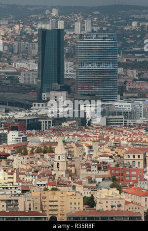 Contrasti architettonici. Marseille, Francia Foto Stock