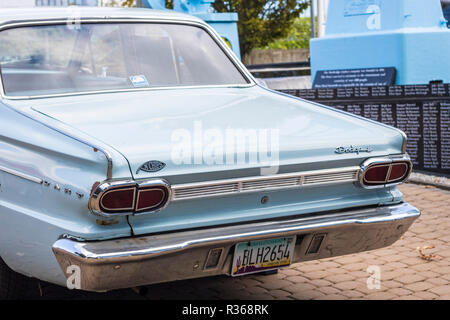 Blu polvere 1965 Dodge Dart, rock star Kurt Cobain dell'auto, concetto di celebrità, oldtimer concetto, sessanta memorabilia, persone famose, saloon, Nirvana Foto Stock