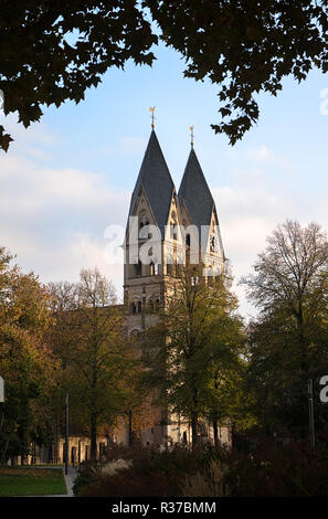 Basilika San Kastor o Basilica di Saint Castor a Koblenz, Germania, la storica chiesa è parte del Patrimonio Mondiale UNESCO paesaggio culturale di th Foto Stock