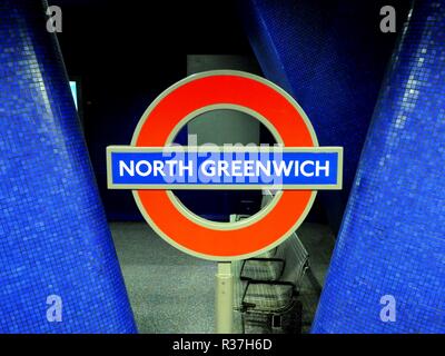 Segno alla Stazione della Metropolitana di Greenwich nord di Londra, Regno Unito. Foto Stock