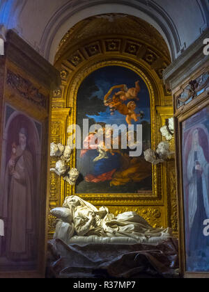 Gian Lorenzo Bernini della statua "Beata Ludovica Albertoni' nell'Paluzzi-Albertoni cappella nella chiesa di San Francesco a Ripa - Roma, Italia Foto Stock