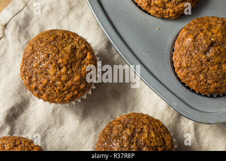 Dolci fatti in casa muffin panpepato pronto a mangiare Foto Stock