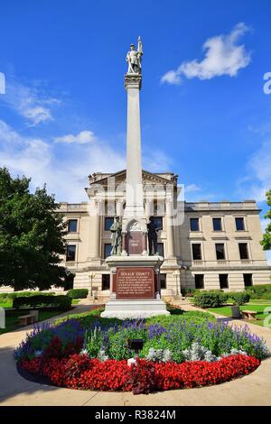 Platano, Illinois, Stati Uniti d'America. Il DeKalb County Courthouse in la sede della contea del platano, Illinois. Foto Stock