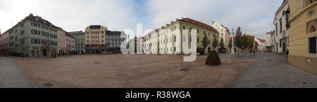 La piazza principale della città vecchia, Vista panoramica, Bratislava, Slovacchia Foto Stock