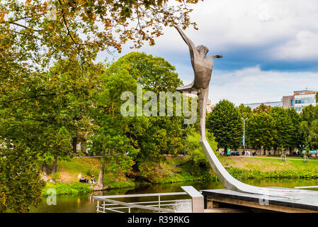 Un monumento al grande ballerina Maris Liepa Rudolfs. Riga, Lettonia, Paesi baltici, Europa. Foto Stock