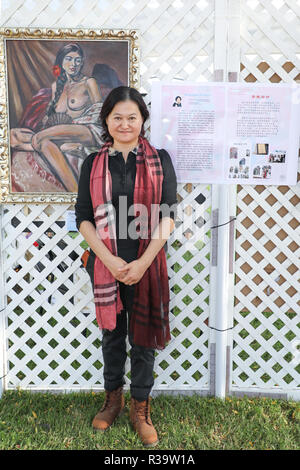 Xia Li 'Dream Series' mostra presso il Beverly Hills Art Show con: Xia Li dove: Los Angeles, California, Stati Uniti quando: 21 Ott 2018 Credit: Sheri Determan/WENN.com Foto Stock