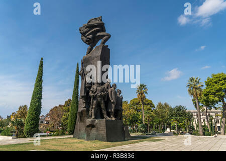 Indipendenza monumento con Ismail Qemali, Vlorë, Qark Vlorë, Albania Foto Stock