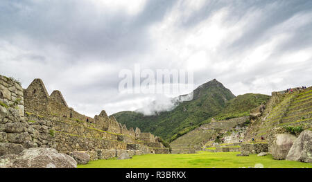 Tipiche costruzioni in Machu Picchu cittadella Foto Stock