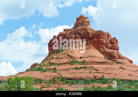 Bell Rock vicino a Sedona, in Arizona, Stati Uniti. Foto Stock