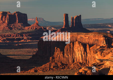 Il Monument Valley visto da caccia Mesa, Arizona Foto Stock