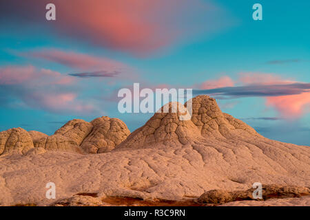 Incredibili nuvole a Sunrise, Vermillion Cliffs, tasche Bianco Deserto del Bureau of Land Management, Arizona Foto Stock