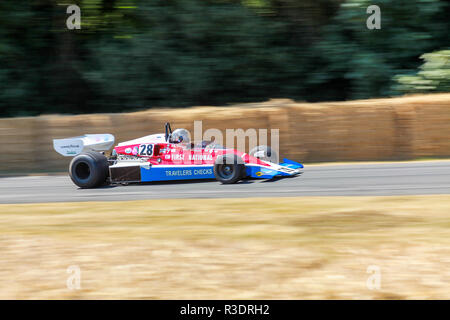 Sedile SAingle racing vettura andando su per la collina fino al Festival di Goodwood di velocità 2018 Foto Stock