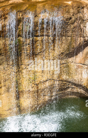 Cascata in oasi di montagna chebika,Tunisia,africa Foto Stock