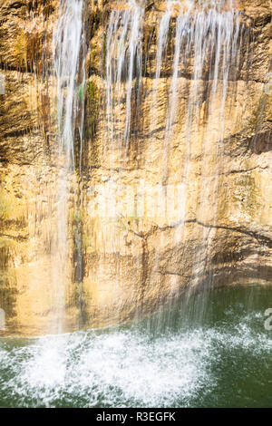 Cascata in oasi di montagna chebika,Tunisia,africa Foto Stock