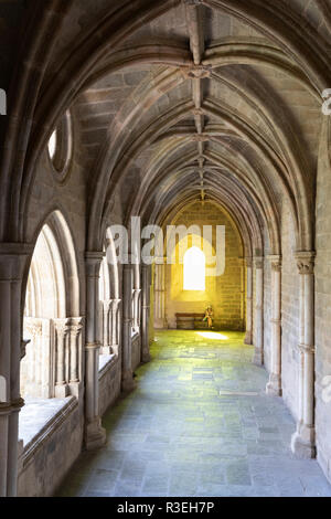 Il chiostro gotico all'interno di Evora's Se cathedral, Evora, Alentejo, Portogallo, Europa Foto Stock