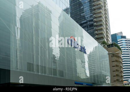 Singapore - 16 Settembre 2017: Citibank segno nella costruzione di uffici nel quartiere centrale degli affari di Singapore con nessun popolo nella luce naturale, ore diurne Foto Stock