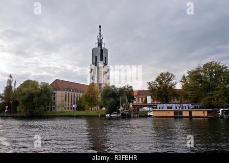 Senior residence al posto dell'ex heiliggeistkirche Foto Stock