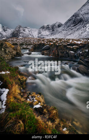 Fairy piscine sull isola di sky in inverno Foto Stock