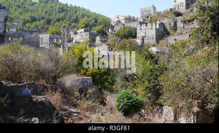 Kayakoy città fantasma nei pressi di Fethiye, Turchia Foto Stock