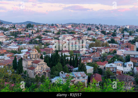 Vista su Kutaisi, Regione di Imereti, Georgia, nel Caucaso Foto Stock