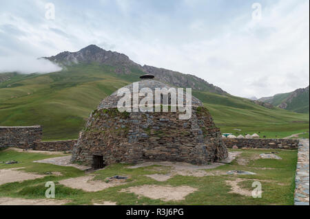 Tash Rabat, xv secolo caravanserai, Provincia di Naryn, Kirghizistan Foto Stock