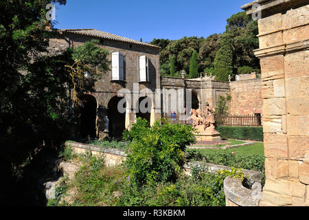 Narbonne (sud della Francia): Abbazia di Fontfroide, edificio registrati come una pietra miliare storica nazionale francese ('Monument HistoriqueÓ) Foto Stock
