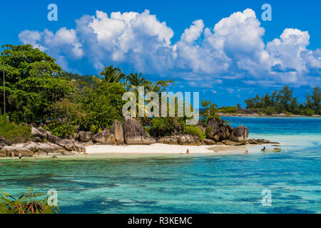 Anse L'Islette Beach, Mahe, Repubblica delle Seicelle, Oceano Indiano. Foto Stock