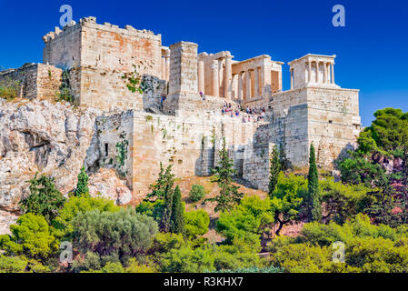 Atene, Grecia - Antica vista di acropoli antica cittadella della civiltà greca. Foto Stock