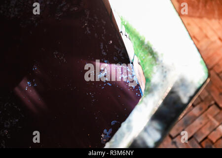 Surin. 22 Novembre, 2018. Foto scattata il 9 novembre 22, 2018 mostra il colorante di seta Thailandese in Surin, Thailandia. Credito: Zhang Keren/Xinhua/Alamy Live News Foto Stock