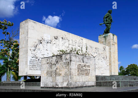 Cuba, Santa Clara, Villa Clara. Che Guevara Memorial statua sulla Plaza de la Revolucion Foto Stock