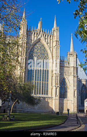 L'East End e la grande finestra orientale di York Minster e York, Inghilterra, Regno Unito. Foto Stock