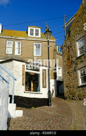 Il monte di Sion caffetteria si affaccia sul porto di St Ives in Cornovaglia Foto Stock