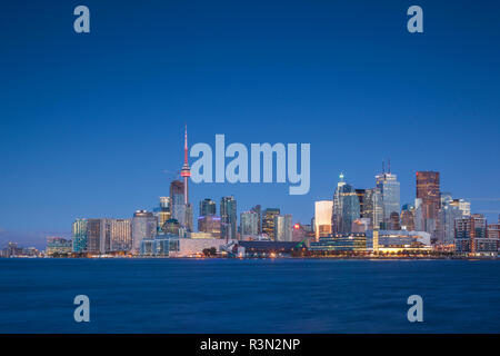 Canada Ontario, Toronto, skyline dal molo di Polson Foto Stock