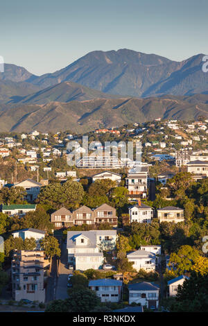 Nuova Zelanda, Isola del nord, Wellington. Vista in elevazione dei sobborghi da Mt. Victoria Foto Stock