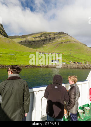 Isola Kalsoy, villaggio di Sydradalur. Isole Faerøer, Danimarca Foto Stock