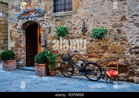 L'Italia, Pienza, di arresto dal ristorante Foto Stock